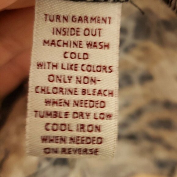 JM Collection Petite Womens Animal Print Semi Sheer Button Down Shirt MP - Picture 6 of 6